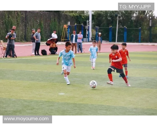 军字在名的足球明星男生们的精彩故事与成就分享 军字在名的足球明星男生们的精彩故事与成就分享